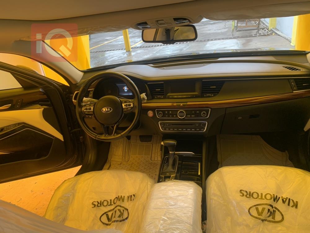 Kia Cadenza